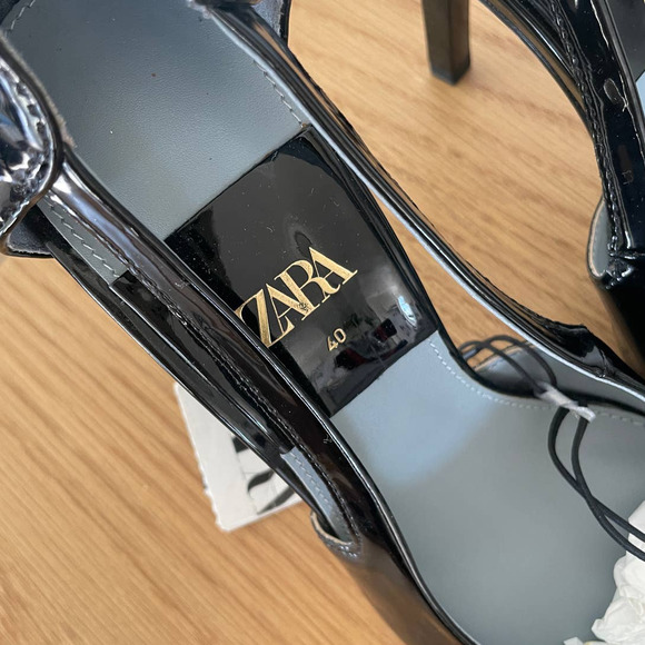 ZARA CUT OUT PATENT POINTED HIGH HEELS 9 - Picture 11 of 13